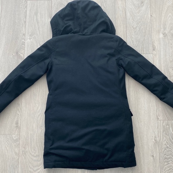 Aritzia Community Winter Coat - Picture 5 of 9